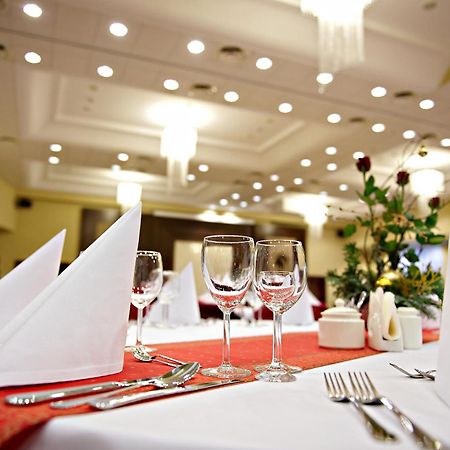 Hotel Prezydencki 3-Star Rzeszów Kültér fotó