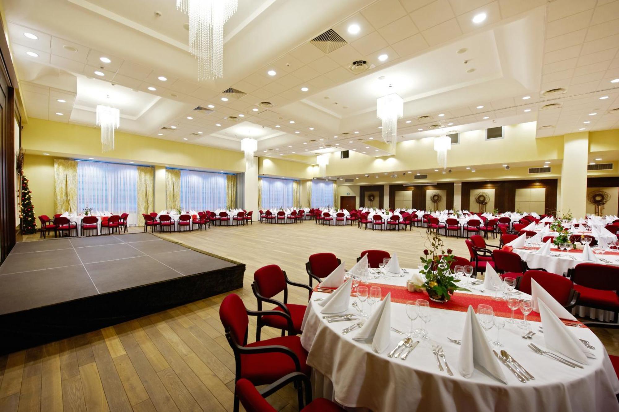 Hotel Prezydencki 3-Star Rzeszów Kültér fotó