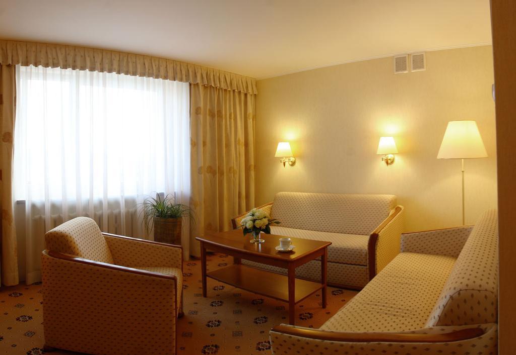 Hotel Prezydencki 3-Star Rzeszów Szoba fotó
