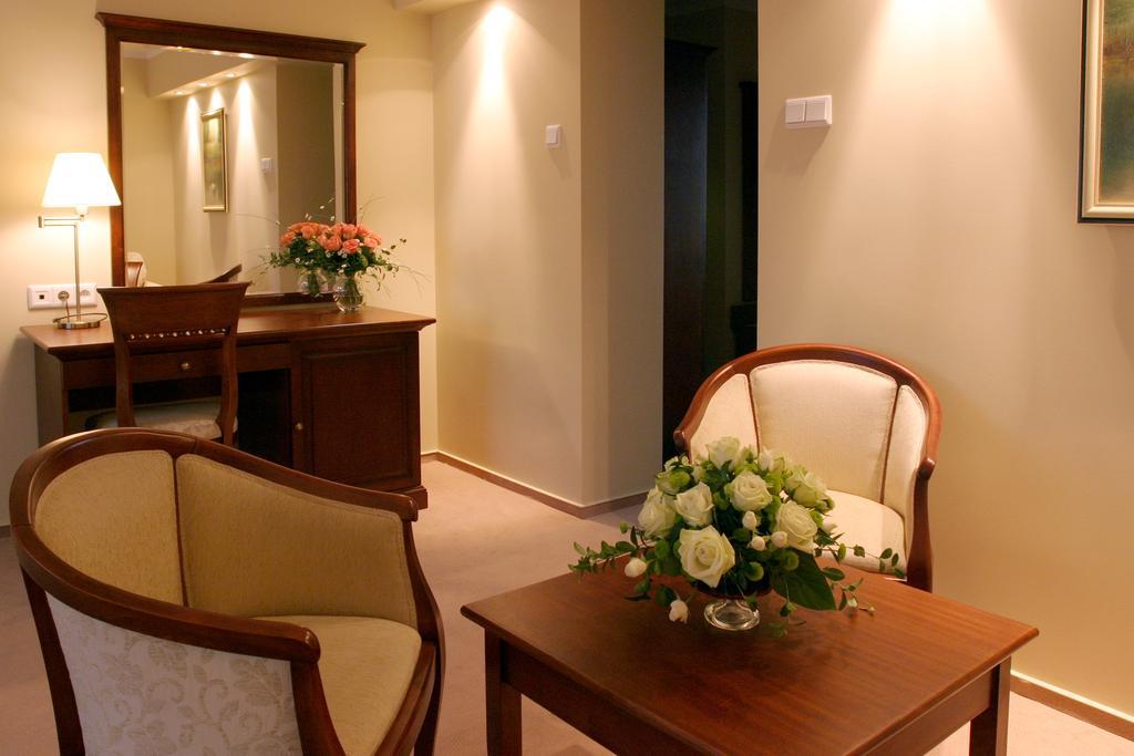 Hotel Prezydencki 3-Star Rzeszów Szoba fotó