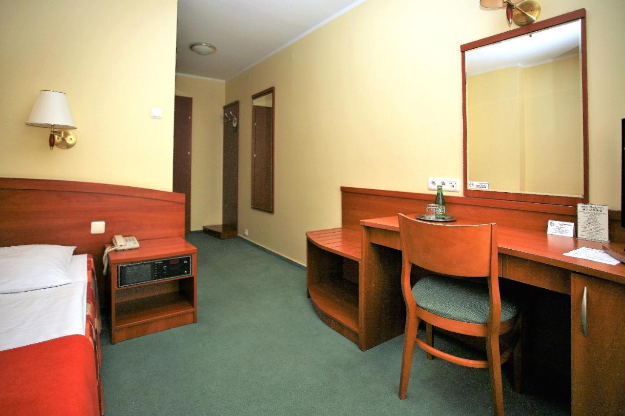 Hotel Prezydencki 3-Star Rzeszów Kültér fotó