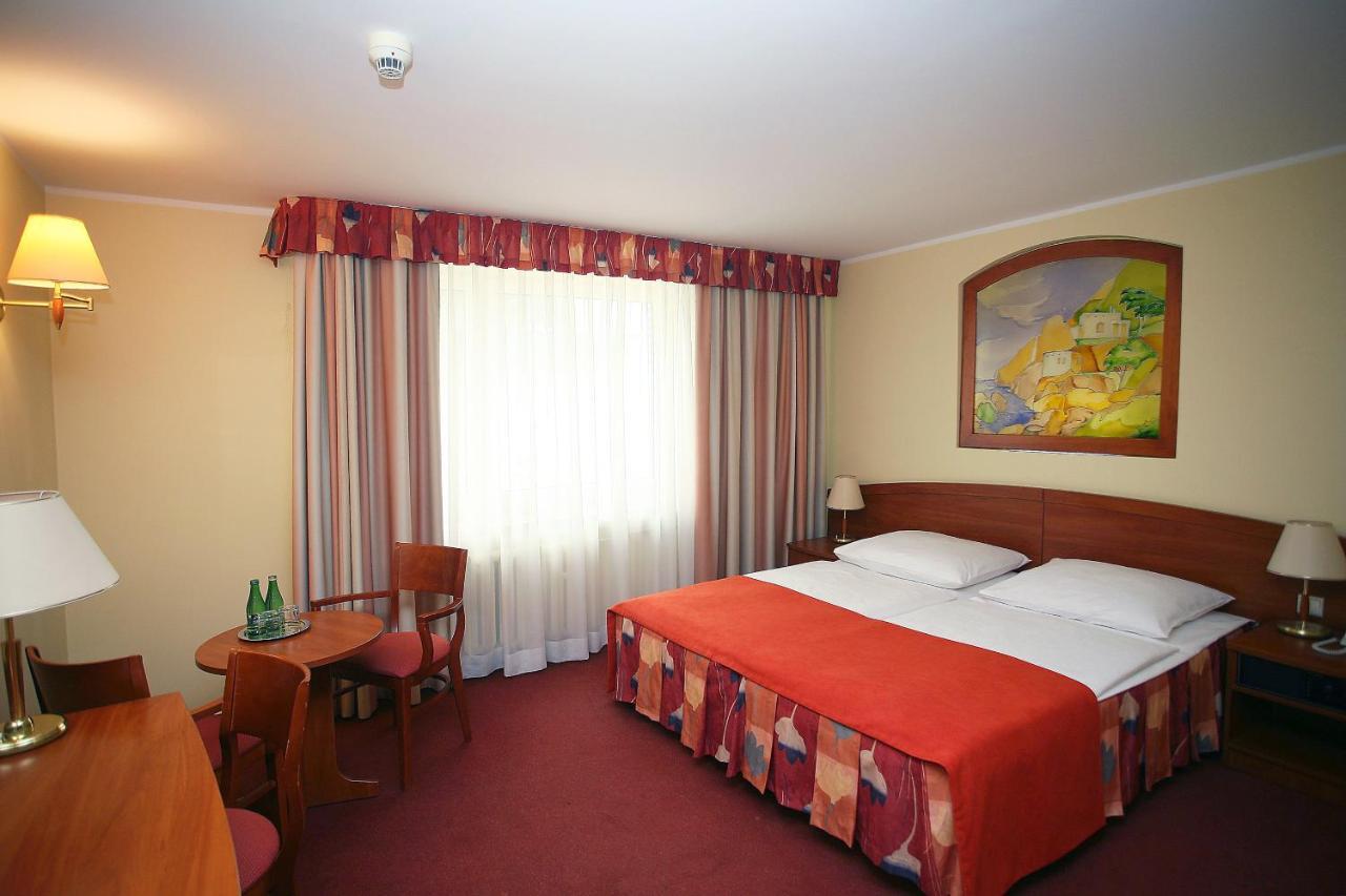 Hotel Prezydencki 3-Star Rzeszów Kültér fotó
